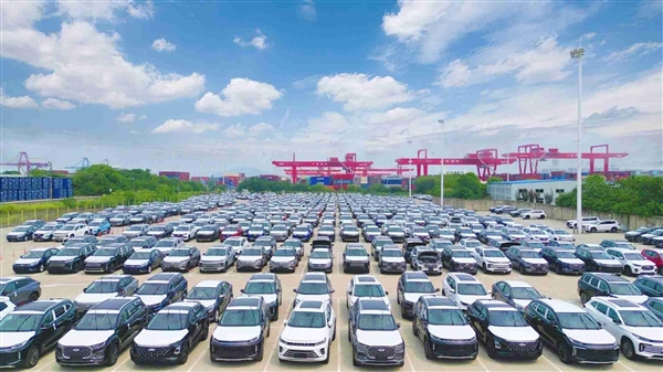 上半年中国出口汽车量超日本成全球第一 全年出口有望破500万