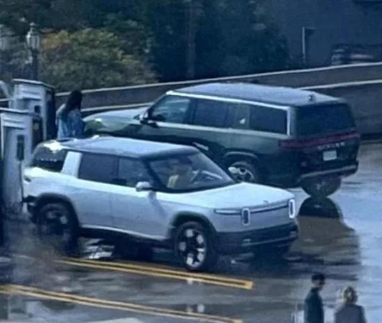 37ȫ RIVIAN R2αع