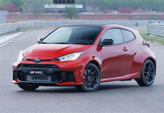 1.6T ¿GR YARiS